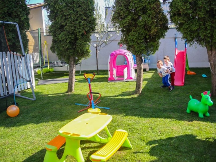 Dvorište rođendaonice savršeno za igru