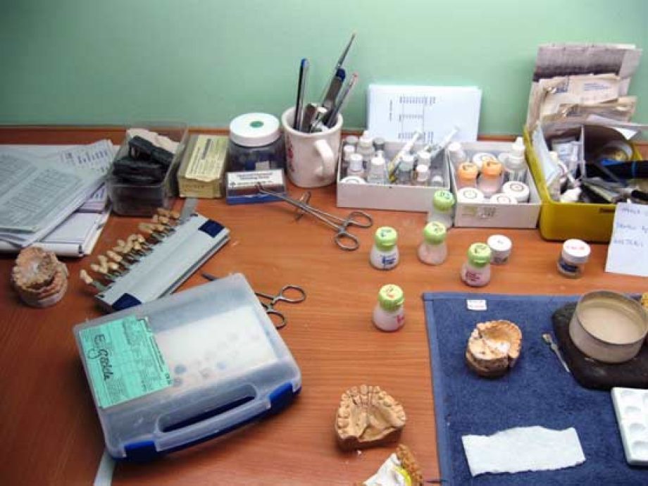 Fasete, krunice i mostovi