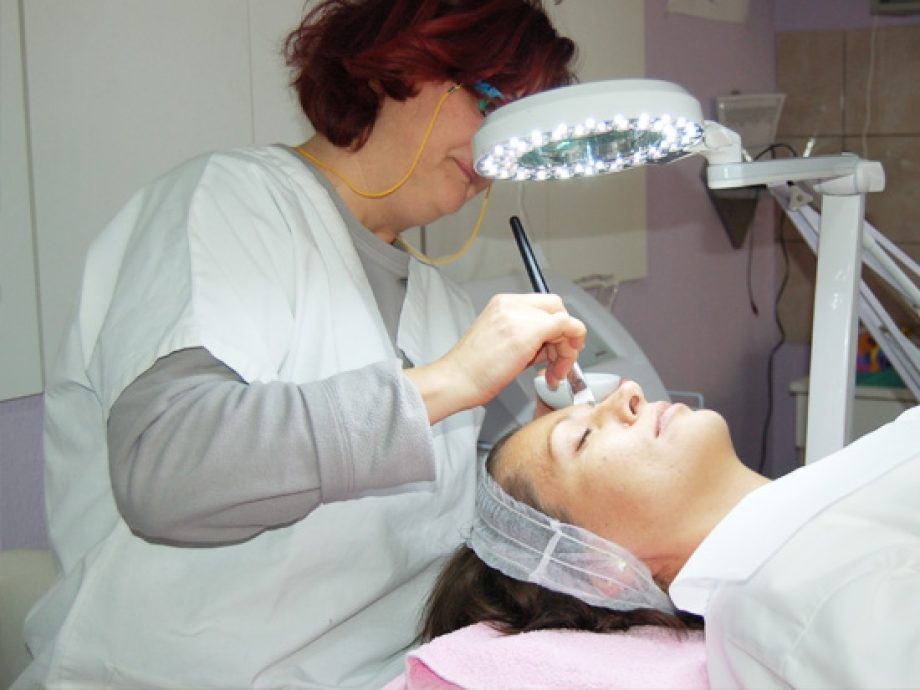 Medicinski tretman lica i nega lica