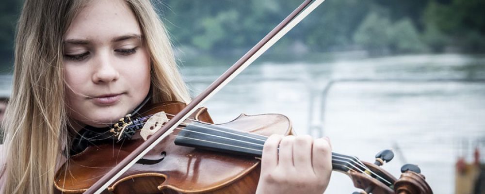 Nagradna igra – osvojite časove muzike za decu i odrasle
