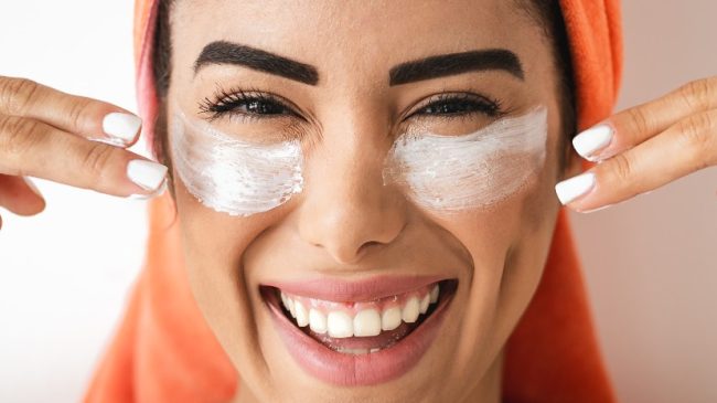 Kraljevski piling za lice – Sensi Skin Studio za negu lepote