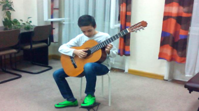 Muzika je deo nas – Naučite da svirate i pevate