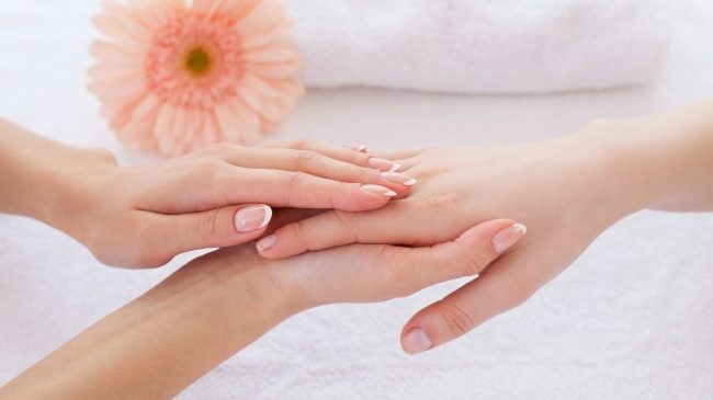 Nega ruku i noktiju – Sensi Skin studio za negu lepote